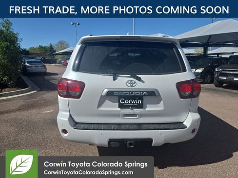 Used 2022 Toyota Sequoia Limited AWD/4WD image 7