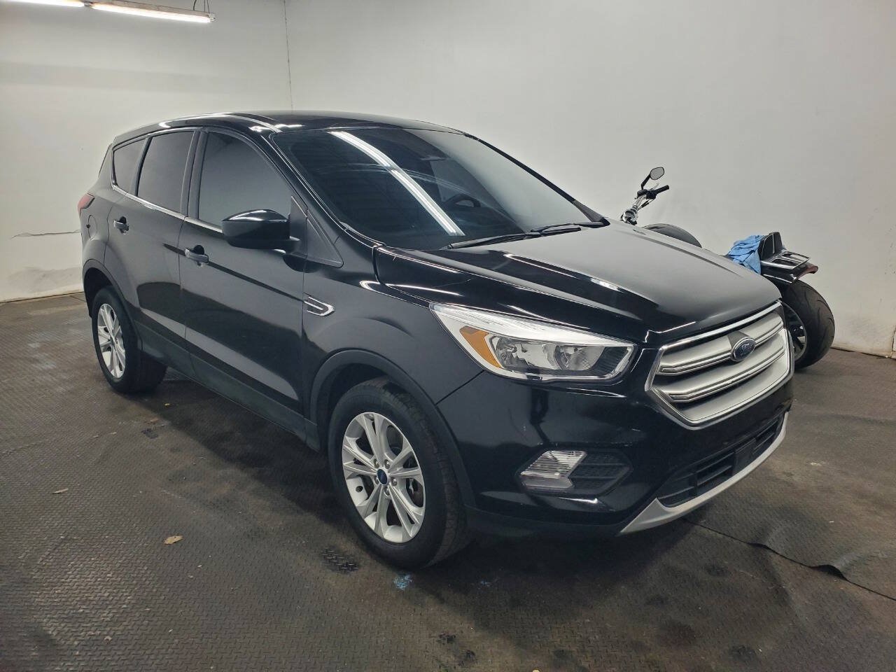 Used 2019 Ford Escape SE AWD/4WD image 3