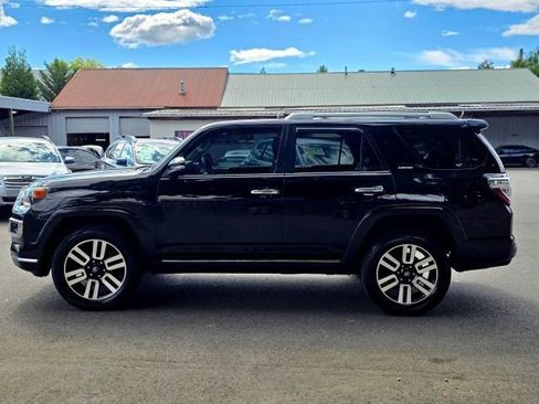 Used 2018 Toyota 4Runner Limited AWD/4WD image 6