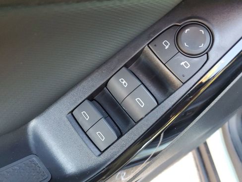 Used 2024 Chevrolet Equinox LT image 25