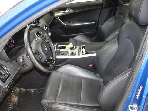 Used 2020 Kia Stinger GT1 RWD image 31