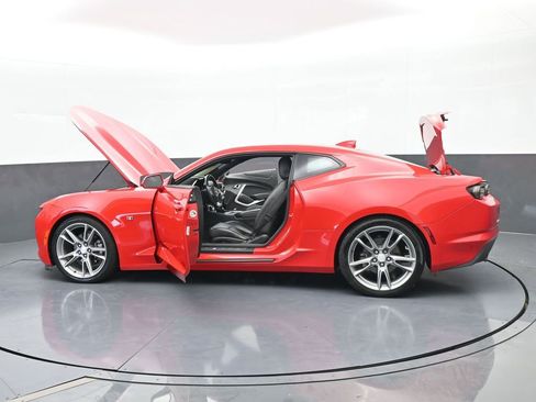 Used 2019 Chevrolet Camaro LT image 61