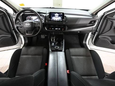 Used 2025 Nissan Rogue SV AWD/4WD image 30