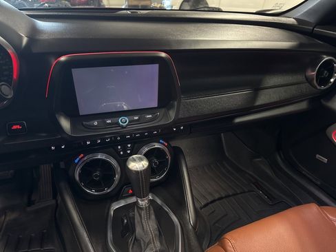 Used 2016 Chevrolet Camaro SS image 25