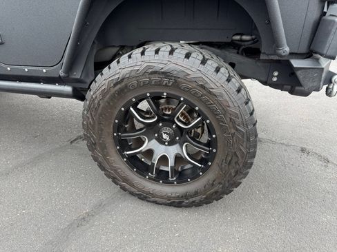 Used 2015 Jeep Wrangler Unlimited Sport w/ Quick Order Package 24S AWD/4WD image 26