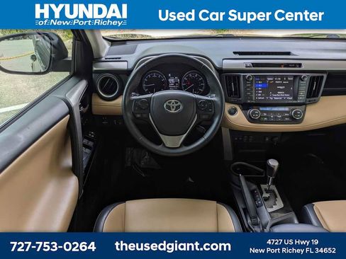 Used 2018 Toyota RAV4 Limited w/ Advanced Technology Package FWD image 18