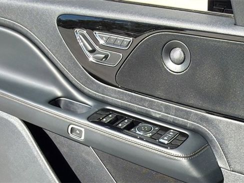 New 2025 Lincoln Aviator Reserve w/ Jet Appearance Package image 28