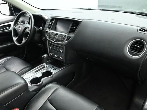 Used 2020 Nissan Pathfinder SL image 22