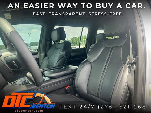 Used 2023 Jeep Wagoneer Series II AWD/4WD image 3