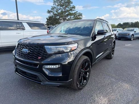 Used 2023 Ford Explorer ST w/ Equipment Group 401A AWD/4WD image 2