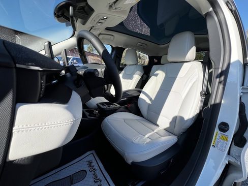 New 2025 Ford Mustang Mach-E Premium image 13