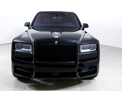 Certified 2022 Rolls-Royce Cullinan w/ Dark Exterior Package image 7