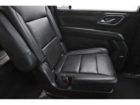 Used 2021 Chevrolet Suburban LT w/ Rear Media and Nav Package image 15