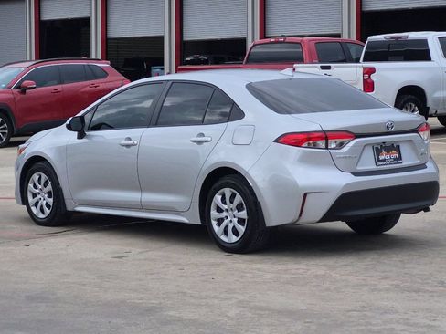 Certified 2025 Toyota Corolla LE FWD image 4