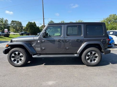 Used 2022 Jeep Wrangler Unlimited Sahara w/ LED Lighting Group AWD/4WD image 5