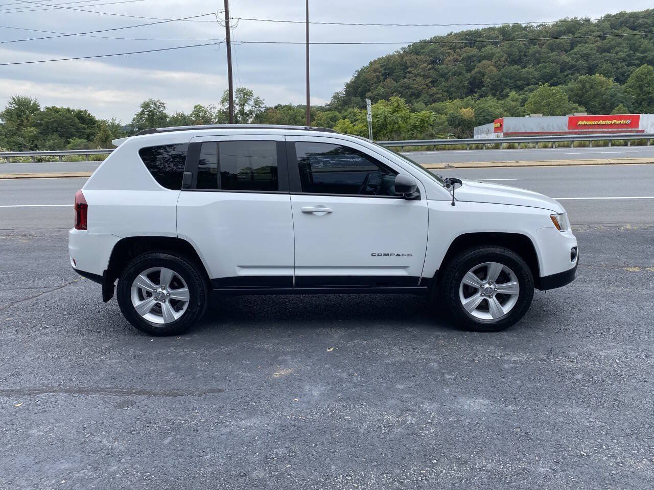 Used 2016 Jeep Compass Sport w/ Power Value Group AWD/4WD image 5
