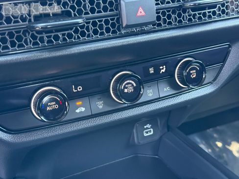 Certified 2025 Honda HR-V LX image 23