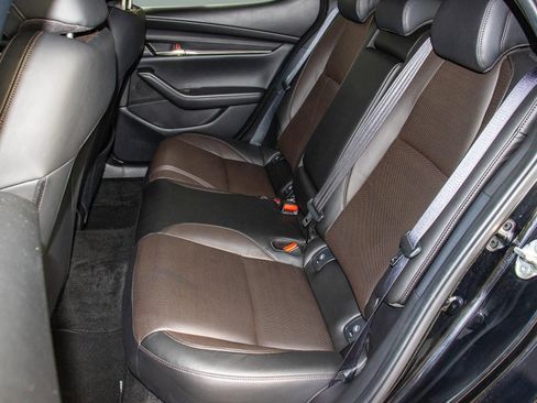 Used 2023 MAZDA MAZDA3 Hatchback w/ Appearance Package image 9