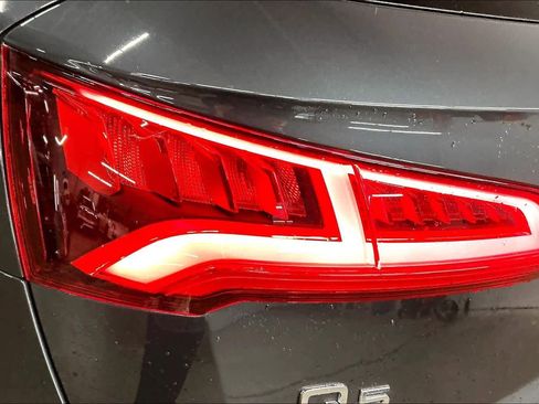 Used 2019 Audi Q5 2.0T Premium Plus w/ Premium Plus Package image 31