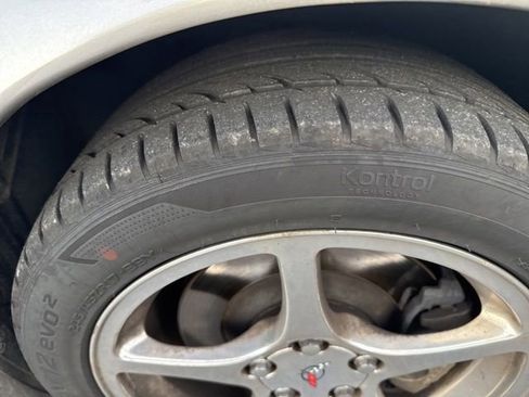 Used 2002 Chevrolet Corvette Convertible w/ Preferred Equipment Group2 image 9