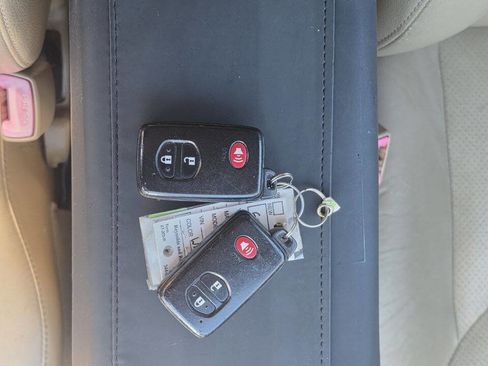 Used 2010 Toyota RAV4 Limited image 29