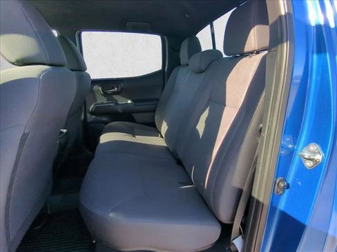 Used 2017 Toyota Tacoma TRD Sport w/ Tow Package (A/T) image 22