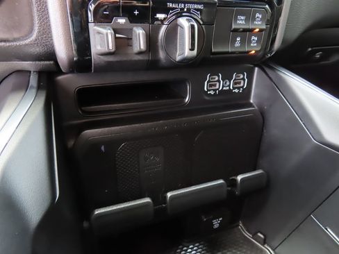 Certified 2023 RAM 1500 Laramie AWD/4WD image 9