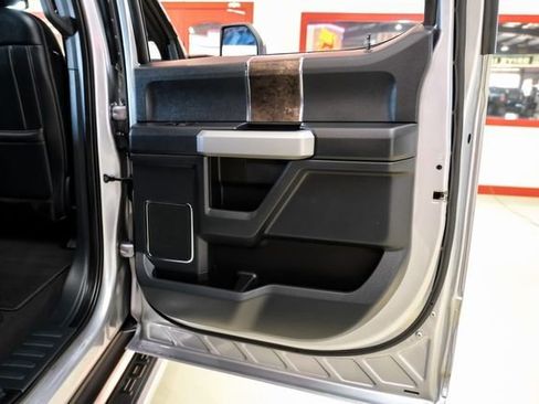 Used 2022 Ford F250 Lariat w/ Lariat Value Package image 43