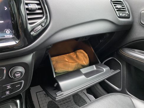 Used 2021 Jeep Compass Limited w/ Sun and Sound Group image 30