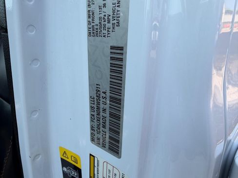 Used 2021 Jeep Wrangler Unlimited Sahara AWD/4WD image 22