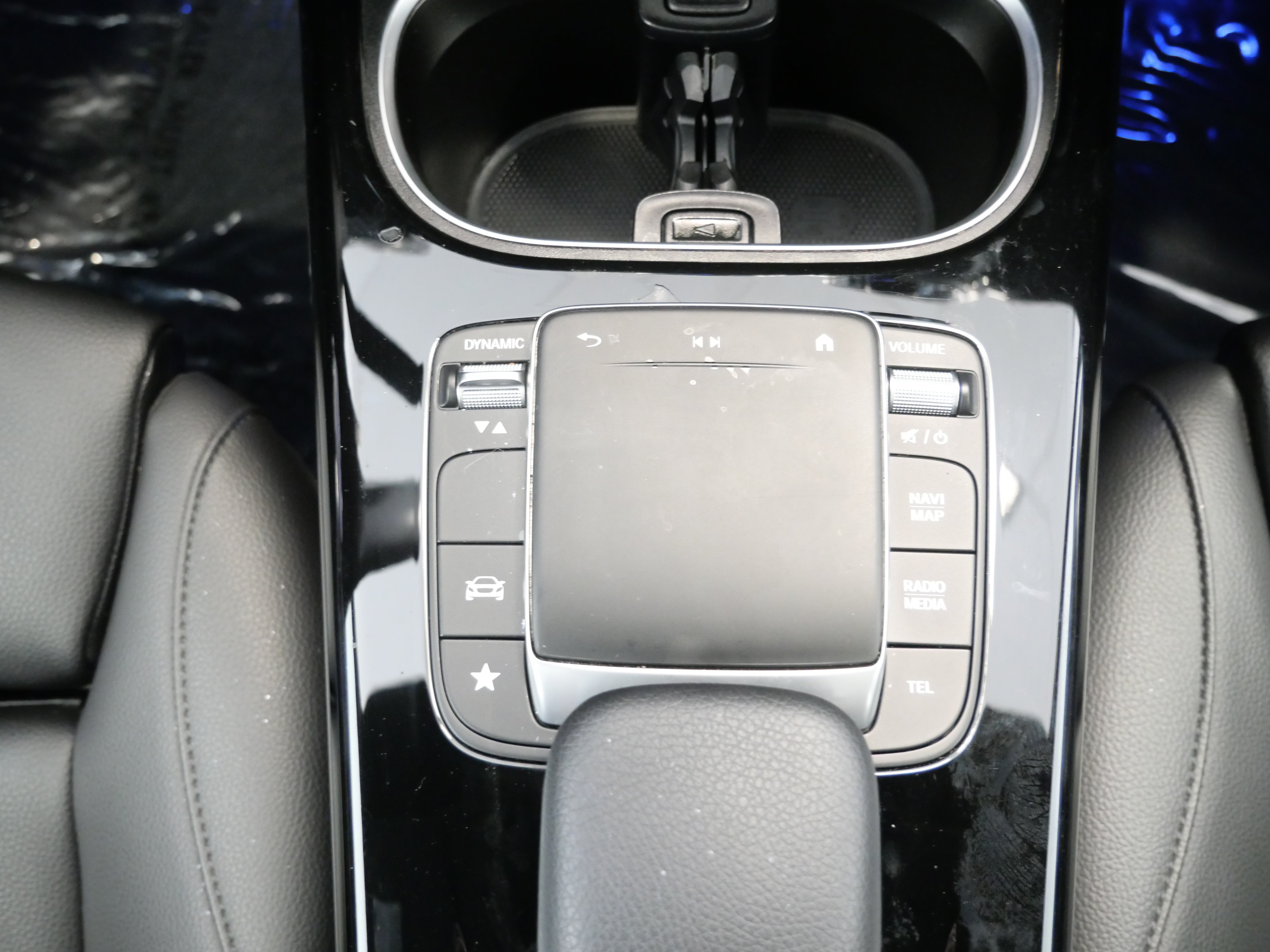 Used 2023 Mercedes-Benz CLA 250 4MATIC image 32