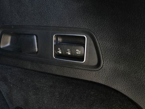 Used 2021 Mercedes-Benz GLS 450 4MATIC image 35