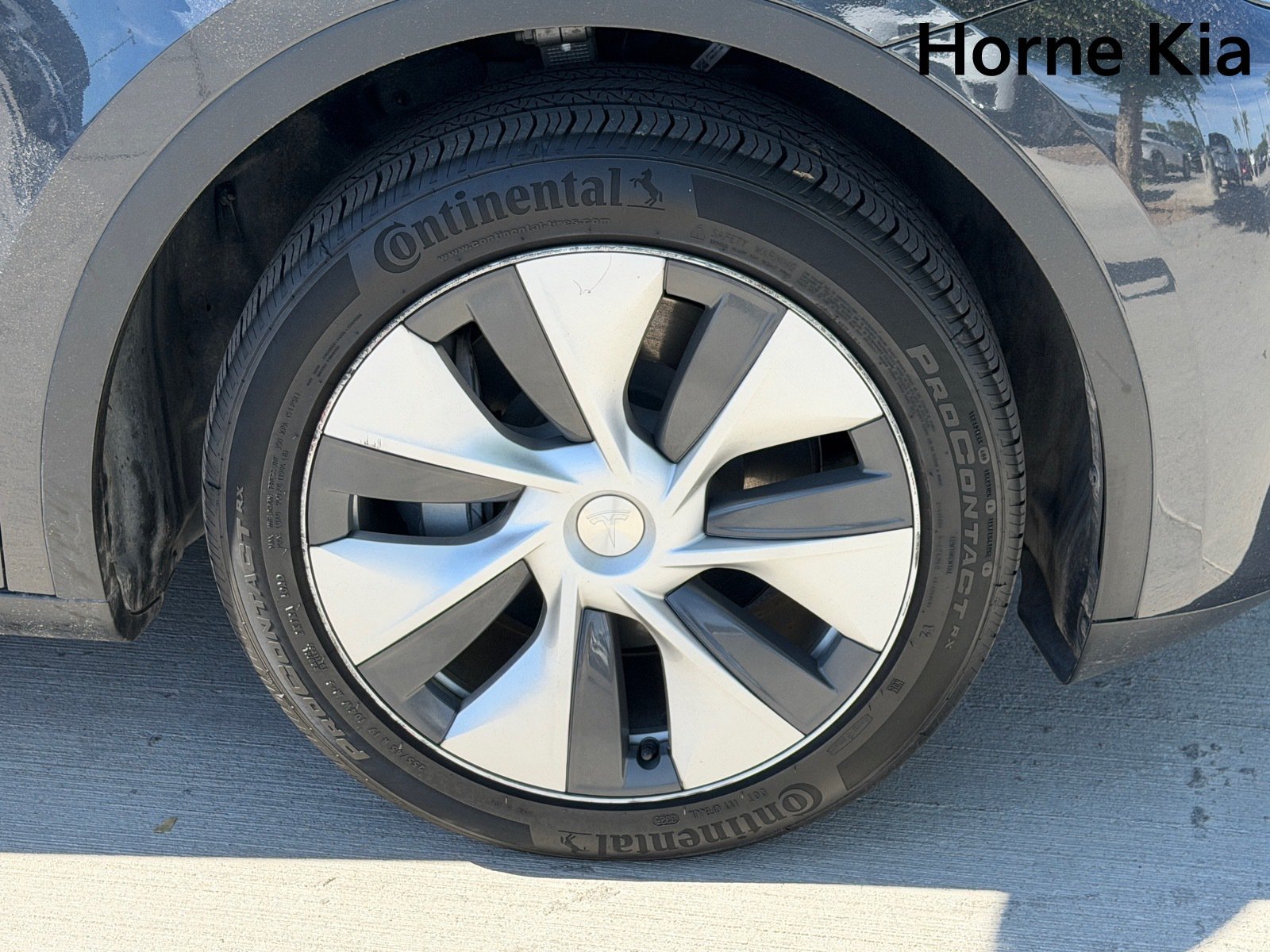 Used 2024 Tesla Model Y 2WD image 8