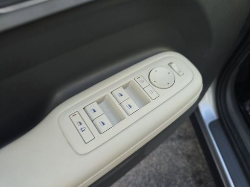 Used 2024 Hyundai Santa Fe SEL image 17