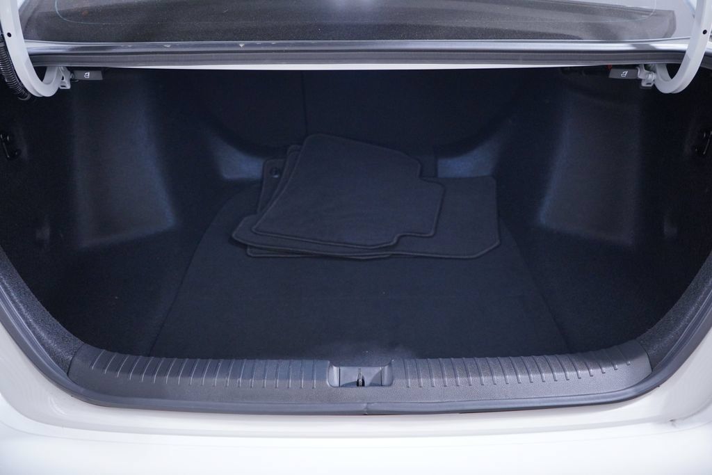 Used 2023 Honda Accord EX-L image 25