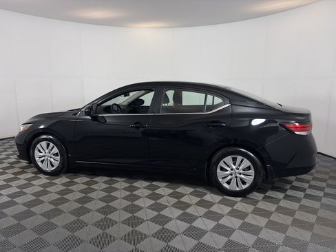 Used 2022 Nissan Sentra S w/ Lighting Package FWD image 8