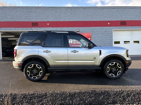 Used 2021 Ford Bronco Sport Outer Banks image 2