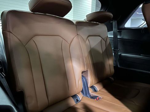 Used 2025 Audi Q7 3.0T Prestige w/ Prestige Package image 14