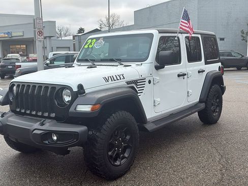 Used 2023 Jeep Wrangler Sport image 8