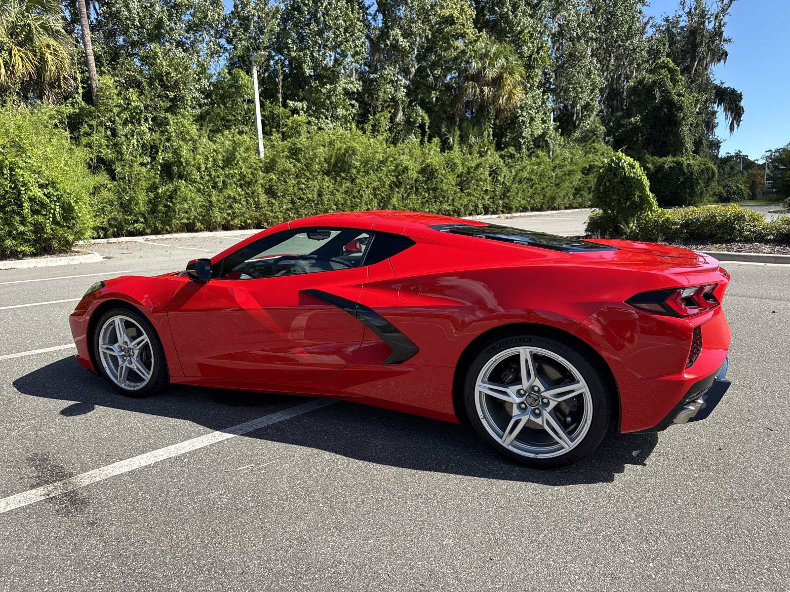Used 2025 Chevrolet Corvette Stingray Coupe w/ 1LT RWD image 7