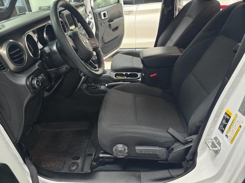 Used 2022 Jeep Wrangler Unlimited Sport image 24