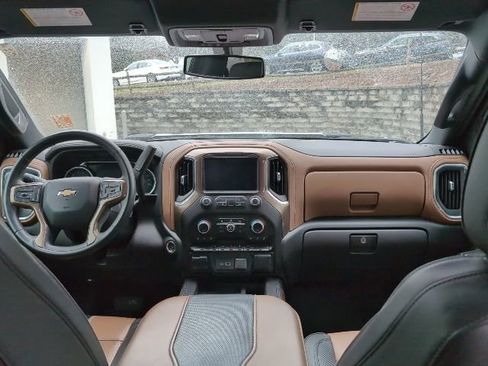 Used 2023 Chevrolet Silverado 2500 High Country image 25