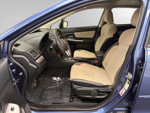 Used 2017 Subaru Crosstrek 2.0i Premium w/ Moonroof Package AWD/4WD image 9