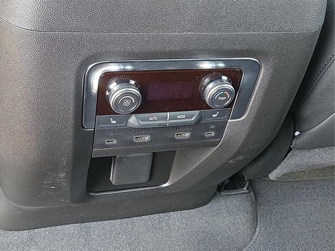 New 2026 GMC Yukon XL AT4 w/ AT4 Premium Plus Package AWD/4WD image 12