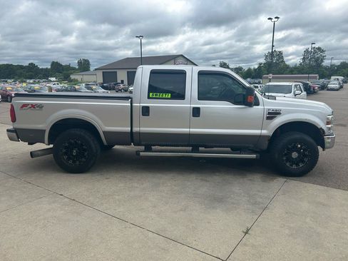 Used 2010 Ford F250 XLT AWD/4WD image 4