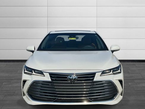 Used 2019 Toyota Avalon Limited w/ Advanced Safety Package FWD image 8