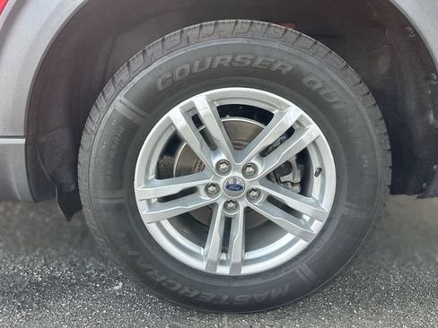 Certified 2020 Ford Explorer XLT w/ Equipment Group 202A AWD/4WD image 10