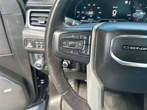 Used 2022 GMC Yukon XL Denali image 27