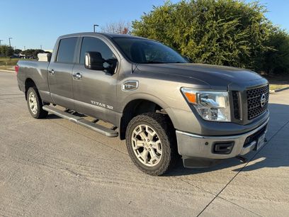 Used 2019 Nissan Titan SV w/ SV Convenience Package