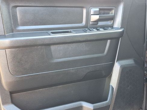 Used 2019 RAM 1500 Express w/ Express Value Package AWD/4WD image 10